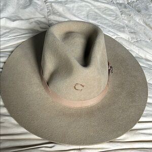 Classic Tan Felt Hat